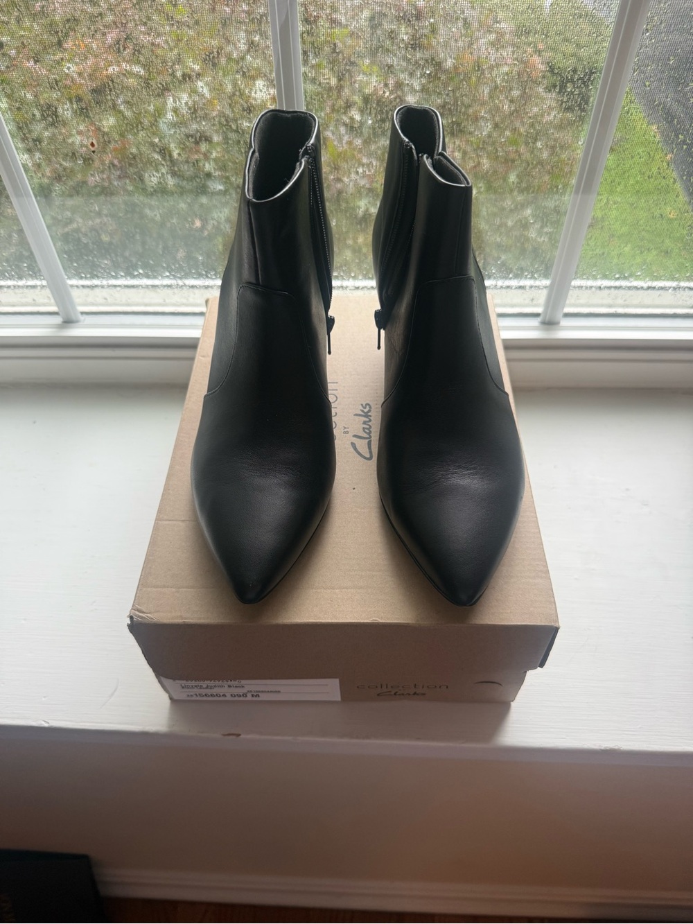 Clarks Linvale Judith Black Pointed Toe Ankle Boots